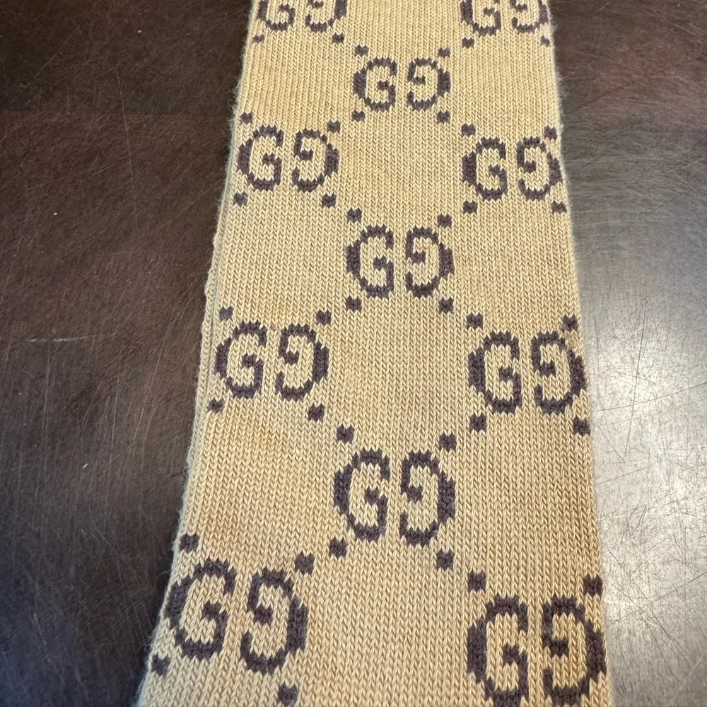 New Authentic Gucci GG Supreme Logo Socks Tan Brown - Picture 5 of 11